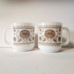 Set of 2 Milk White Glasbake Mugs